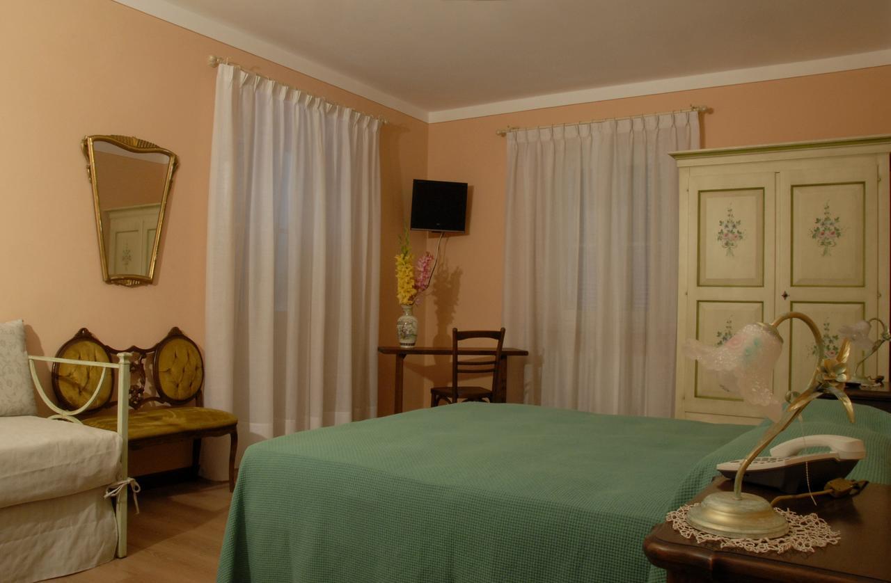B&B Le Camelie Домодоссола Екстер'єр фото
